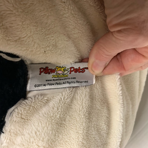 PILLOW PETS | Penguin Pillow Plush - Picture 4 of 7